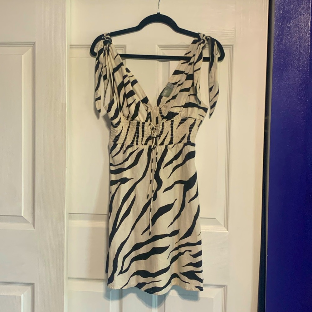 ASOS DESIGN TIE-SHOULDER PLUNGE MINI SUNDRESS